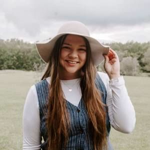 Meet your Posher, Hannah